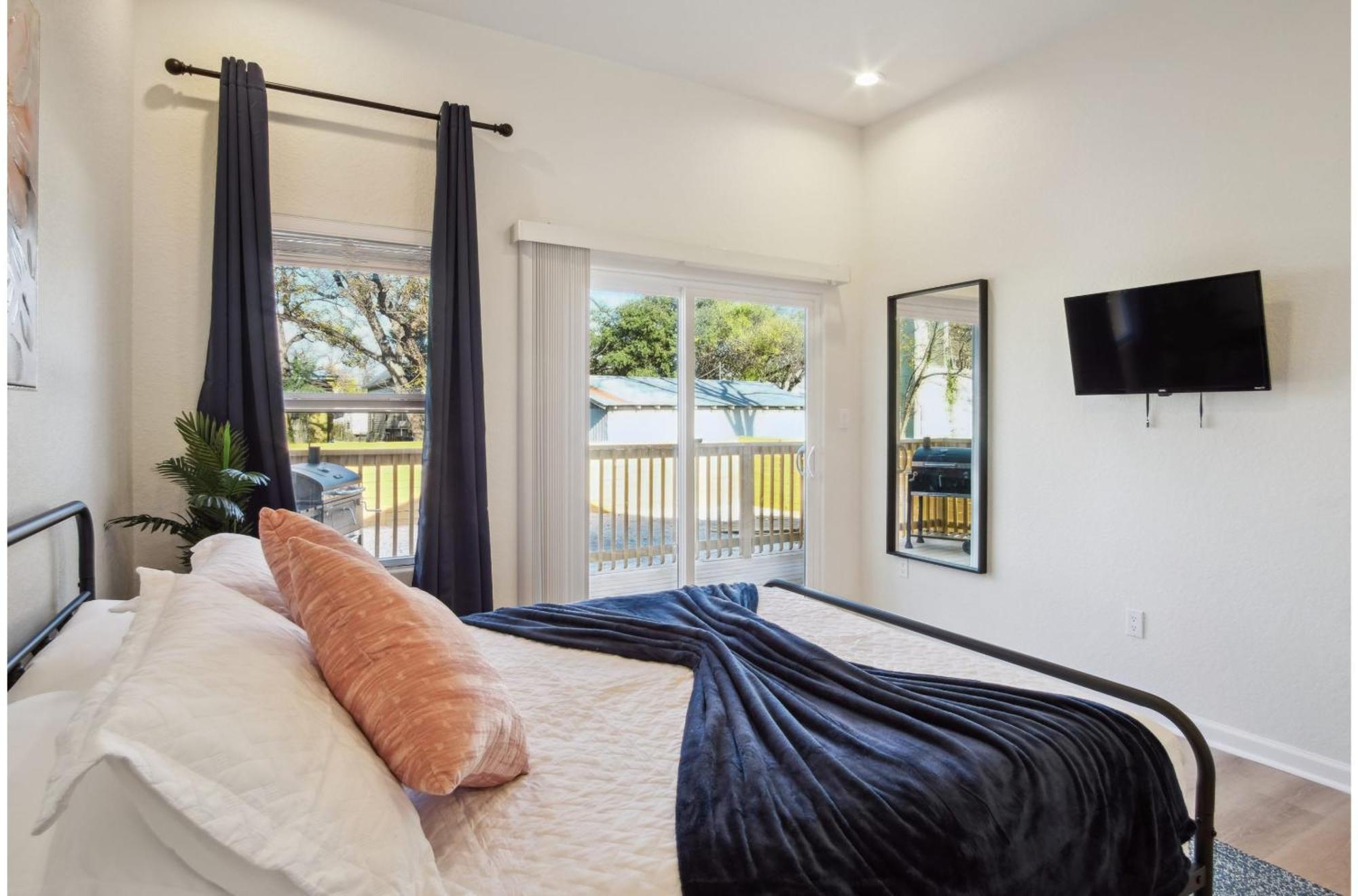 Blissful 5br3ba Haven Near Riverwalk Downtown Holiday home